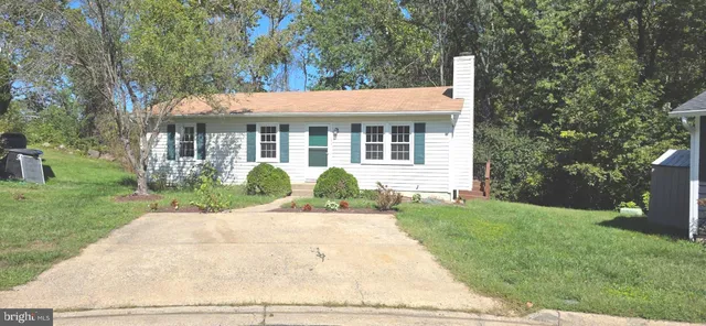 $1,600 | 125 Oakview Drive Southeast, Leesburg, VA 20175