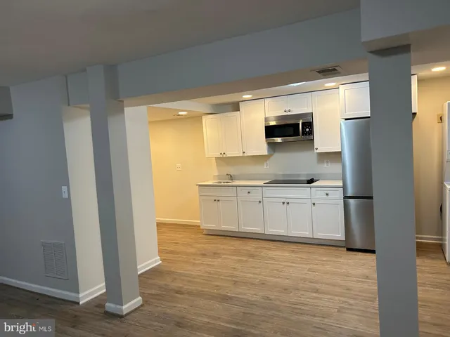 $1,600 | 125 Oakview Drive Southeast, Leesburg, VA 20175