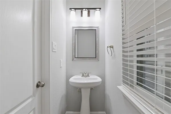 $1,750 | 17142 Amarose Drive, Houston, TX 77090