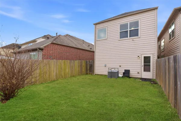 $1,750 | 17142 Amarose Drive, Houston, TX 77090