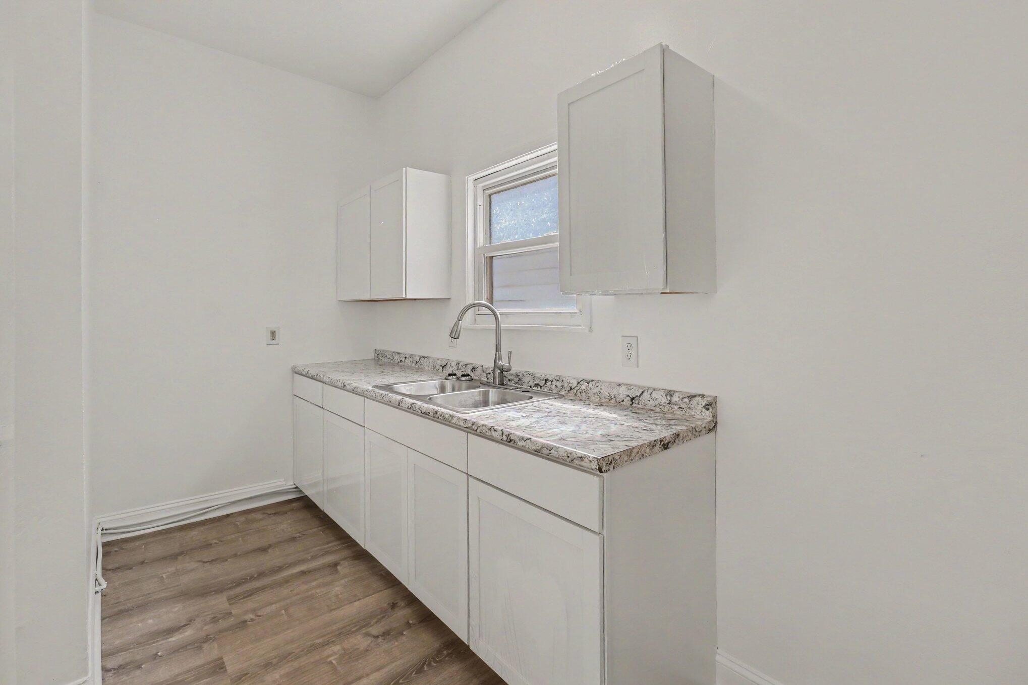 1825 Scott Street Covington, KY 41014 - Photo 10 of 24 011_file_8937
