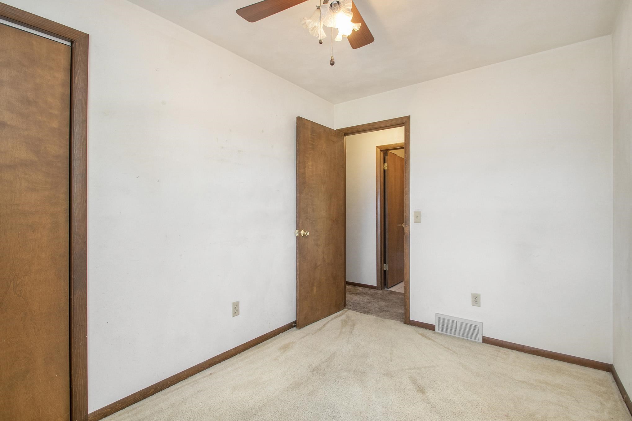 54735 Fir Road Mishawaka, IN 46545 - Photo 18 of 25