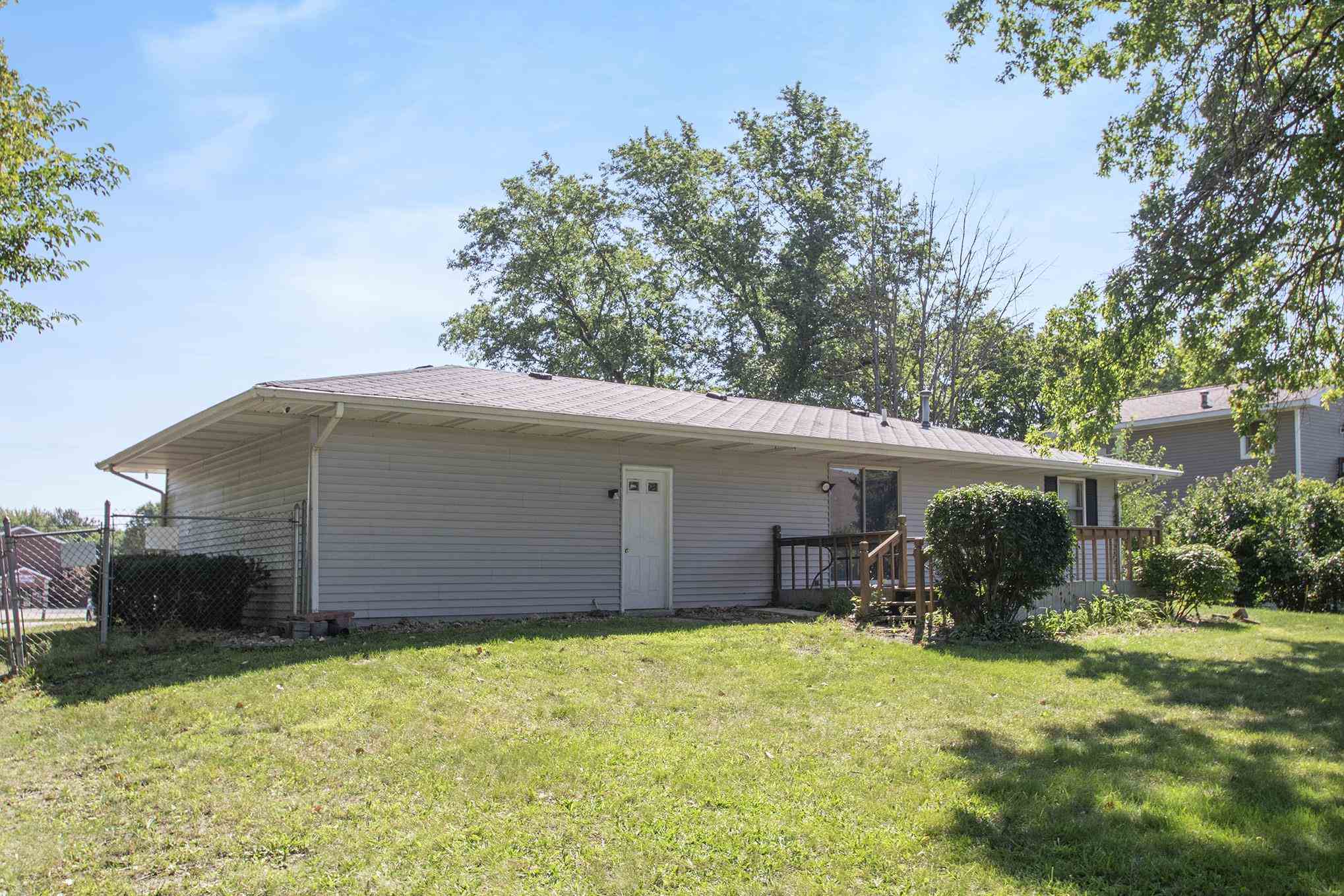 54735 Fir Road Mishawaka, IN 46545 - Photo 5 of 25