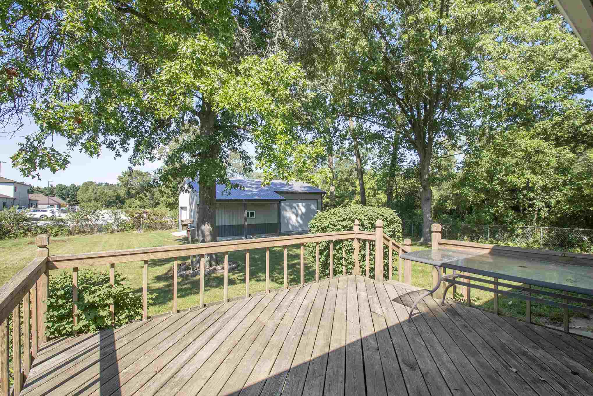54735 Fir Road Mishawaka, IN 46545 - Photo 10 of 25