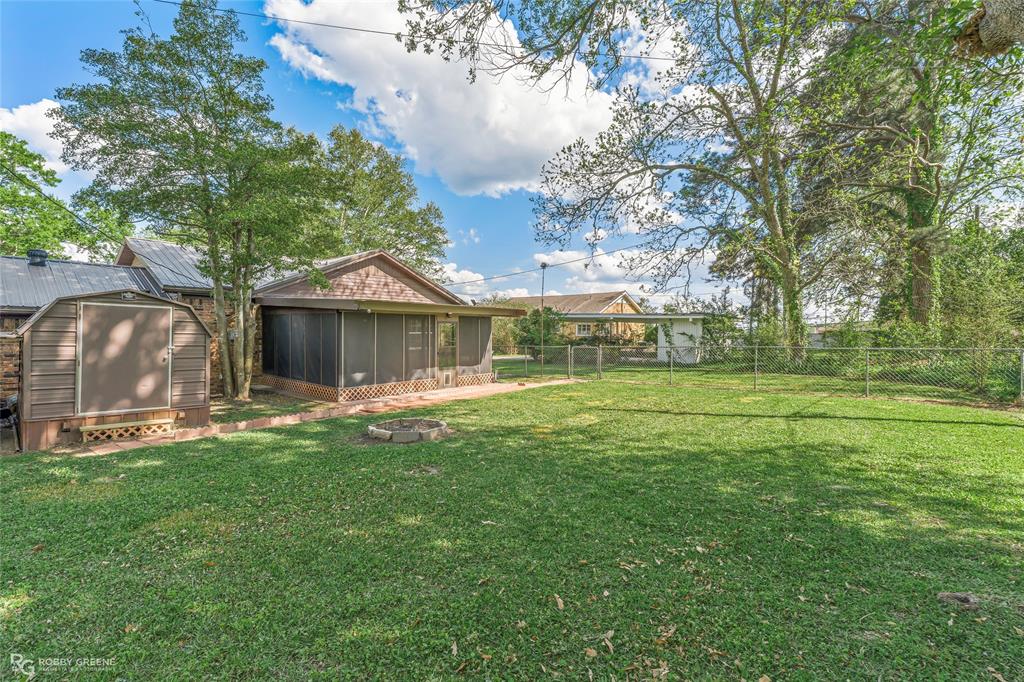 104 3rd Street Northwest Springhill, LA 71075 - Photo 27 of 28 a front view of house with yard