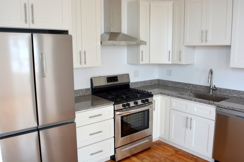 320 Lafayette Street, Unit 2 Pawtucket, RI 02860 - Photo 2 of 15