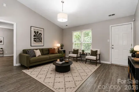 $275,000 | 2721 Fairstone Avenue, Charlotte, NC 28269