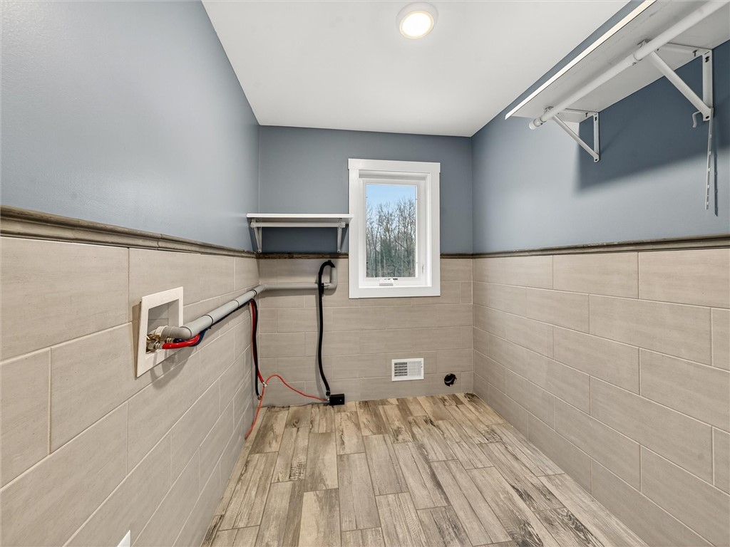 5829 Clark Road Conesus, NY 14435 - Photo 27 of 50 2nd Floor LAUNDRY!