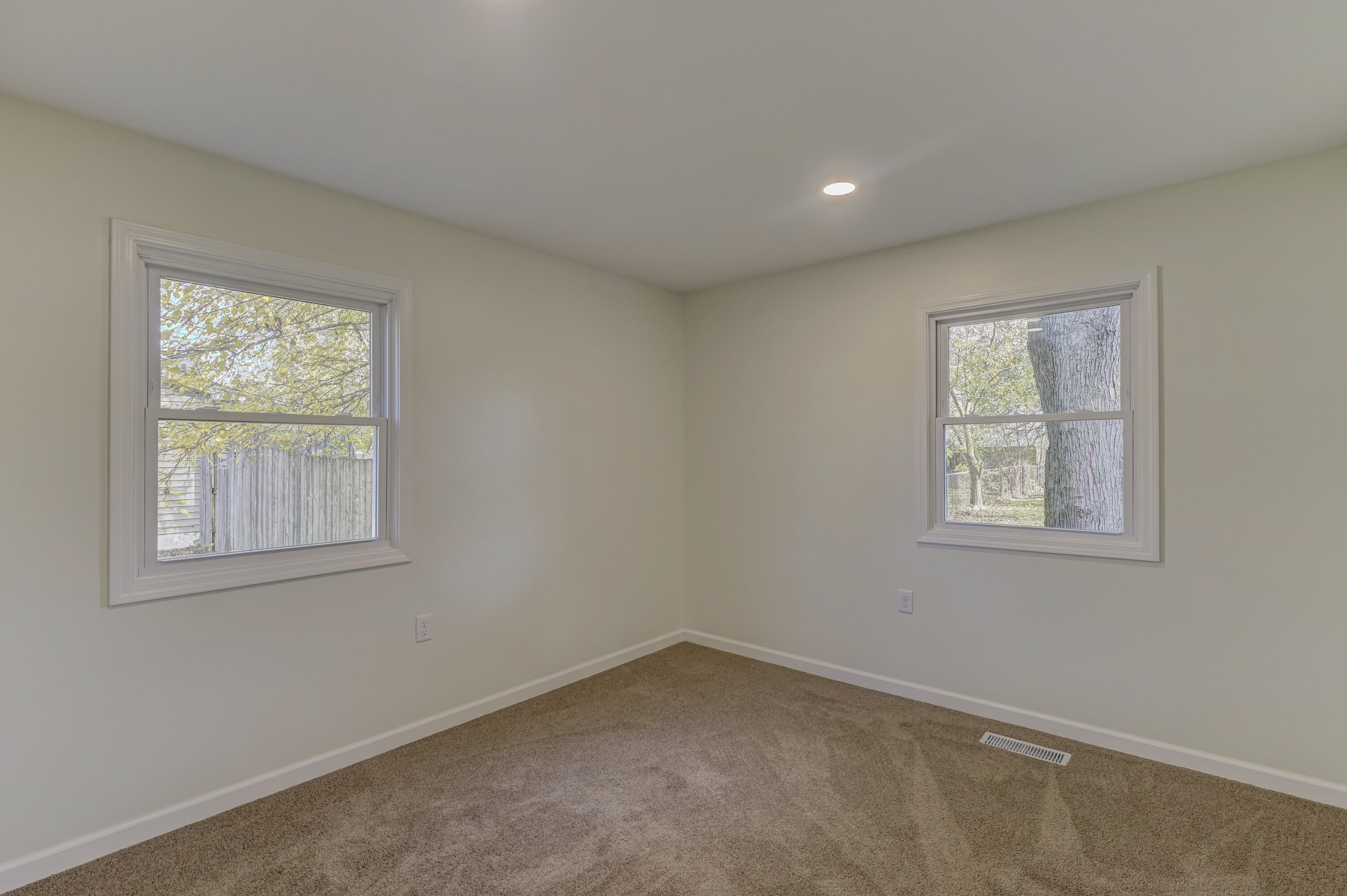 741 Heritage Road Valparaiso, IN 46385 - Photo 18 of 22 3000x1996