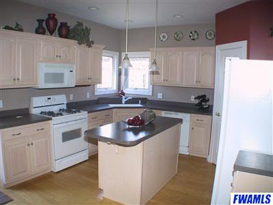 2224 Stonebriar Road Fort Wayne, IN 46814 - Photo 5 of 16 Gallery Image 5