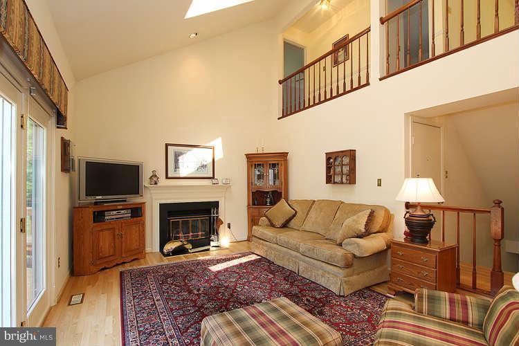 20604 Bell Bluff Road Gaithersburg, MD 20882 - Photo 15 of 30 Vaulted ceilings with crosswalk makes a cozy home.