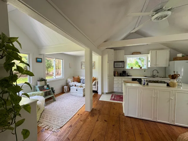 $1,845,000 | 10 Danls Way, West Tisbury, MA 02568