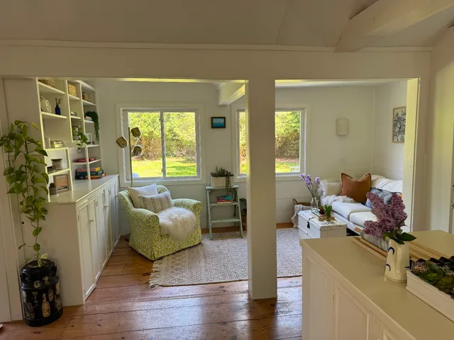 $1,845,000 | 10 Danls Way, West Tisbury, MA 02568