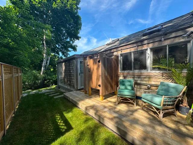 $1,845,000 | 10 Danls Way, West Tisbury, MA 02568