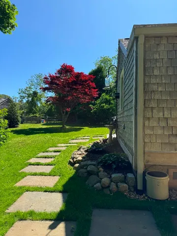 $1,845,000 | 10 Danls Way, West Tisbury, MA 02568