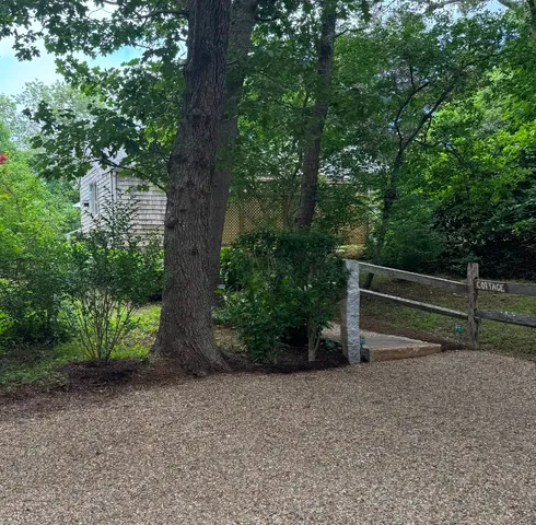 $1,845,000 | 10 Danls Way, West Tisbury, MA 02568