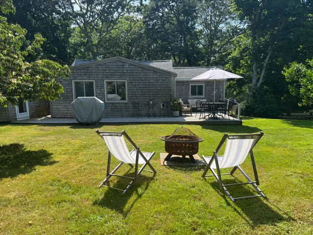 $1,845,000 | 10 Danls Way, West Tisbury, MA 02568