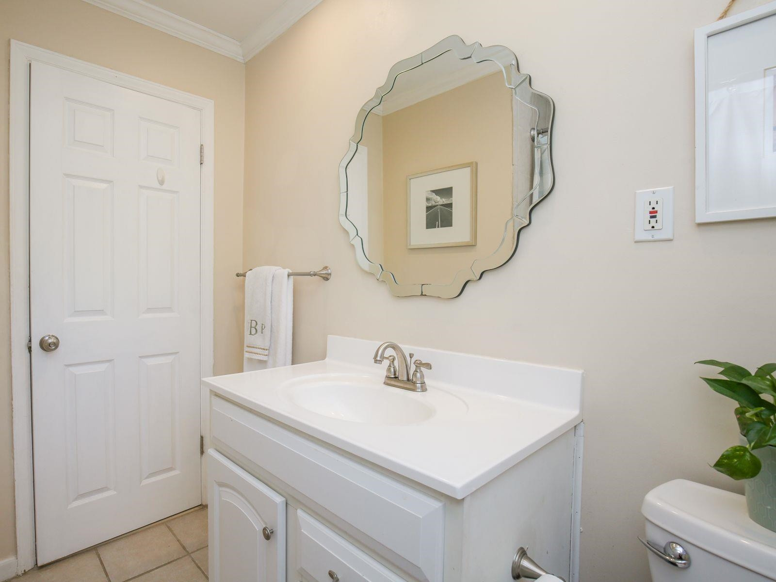 908 Temple Street Raleigh, NC 27609 - Photo 19 of 44 Photo 19