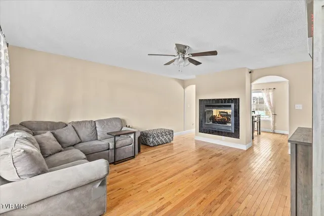 $337,900 | 109 Violet Lane, Bluff City, TN 37618