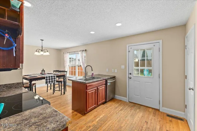 $337,900 | 109 Violet Lane, Bluff City, TN 37618