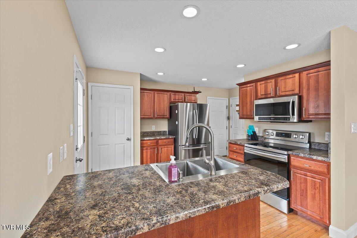 109 Violet Lane Bluff City, TN 37618 - Photo 19 of 41 07-128A3083