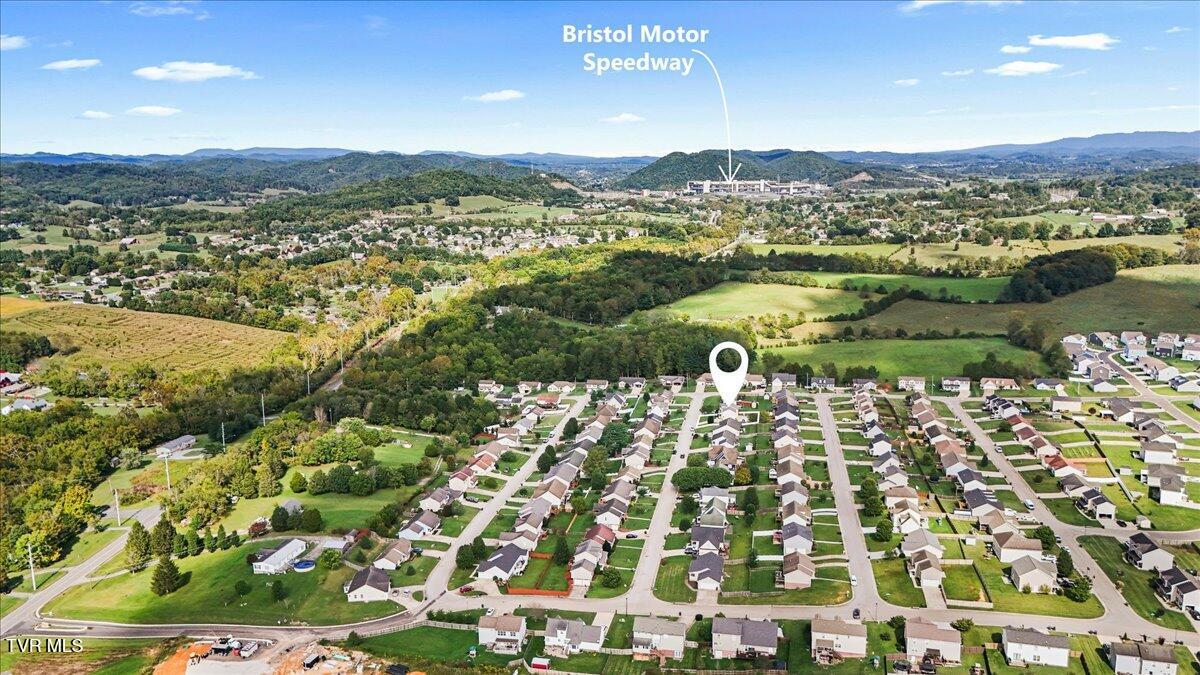 109 Violet Lane Bluff City, TN 37618 - Photo 3 of 41 38-DJI_20250926153747_0713_D