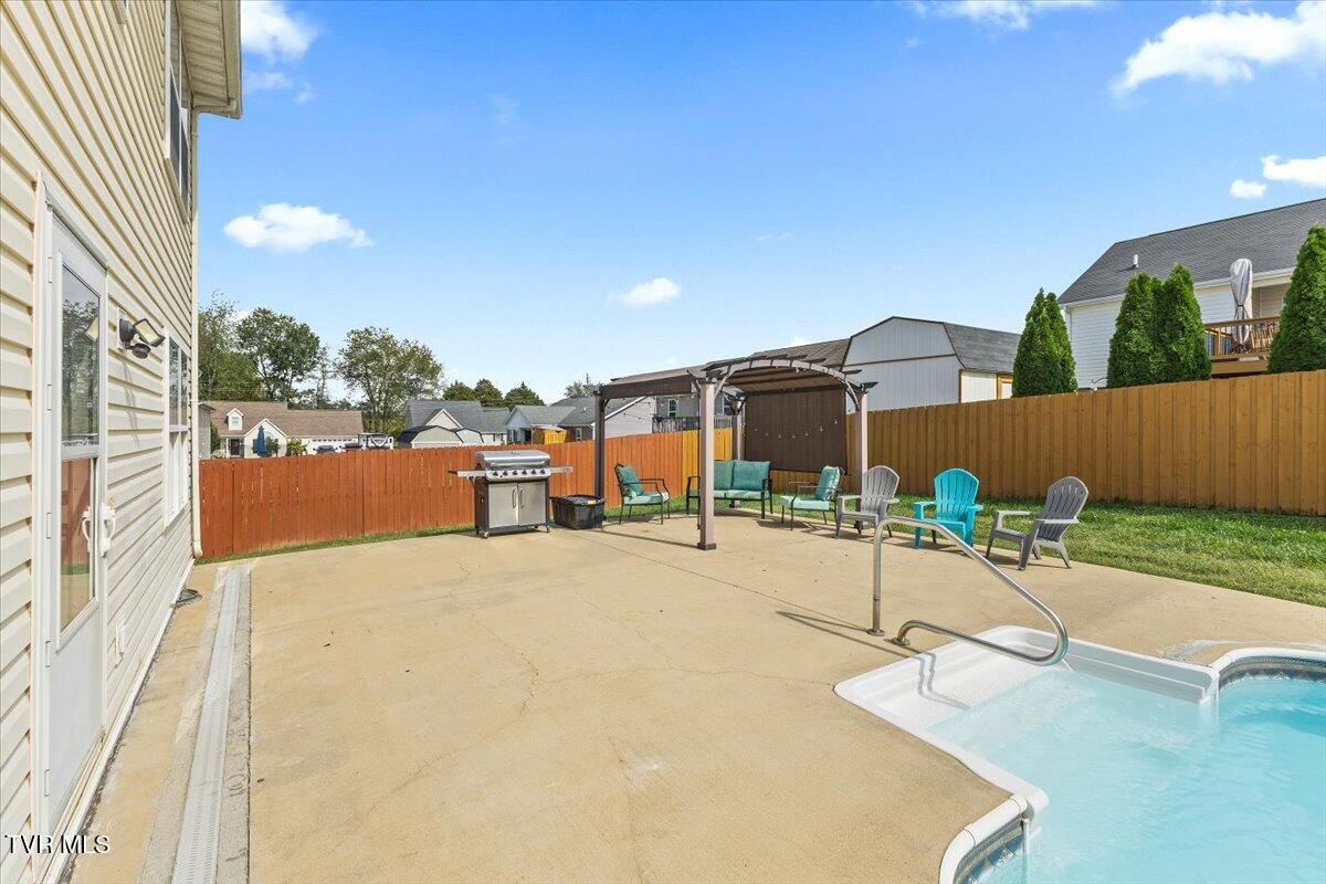 109 Violet Lane Bluff City, TN 37618 - Photo 9 of 41 12-128A3100