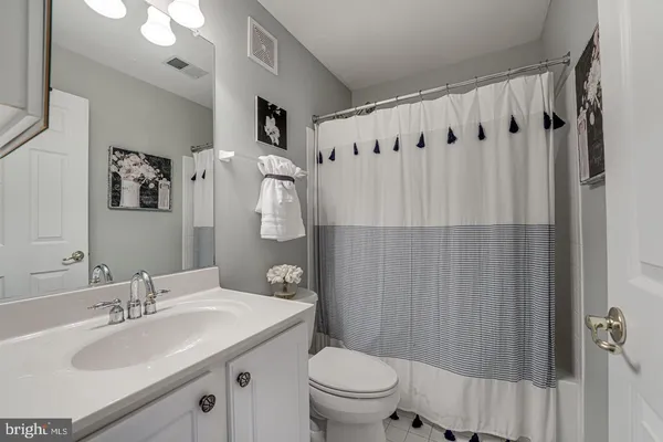 $3,500 | 7150 Huntley Creek Place, Alexandria, VA 22306