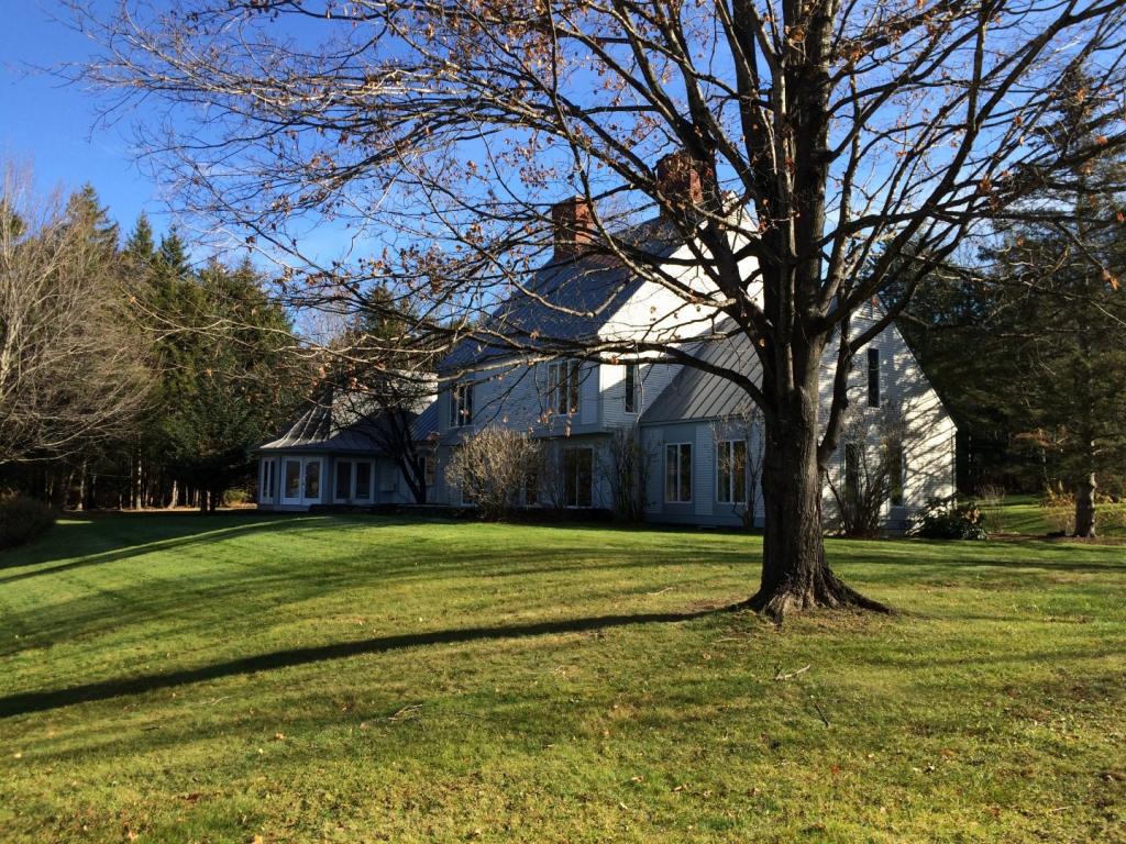 706 Pinnacle Road Stowe, VT 05672 - Photo 1 of 34