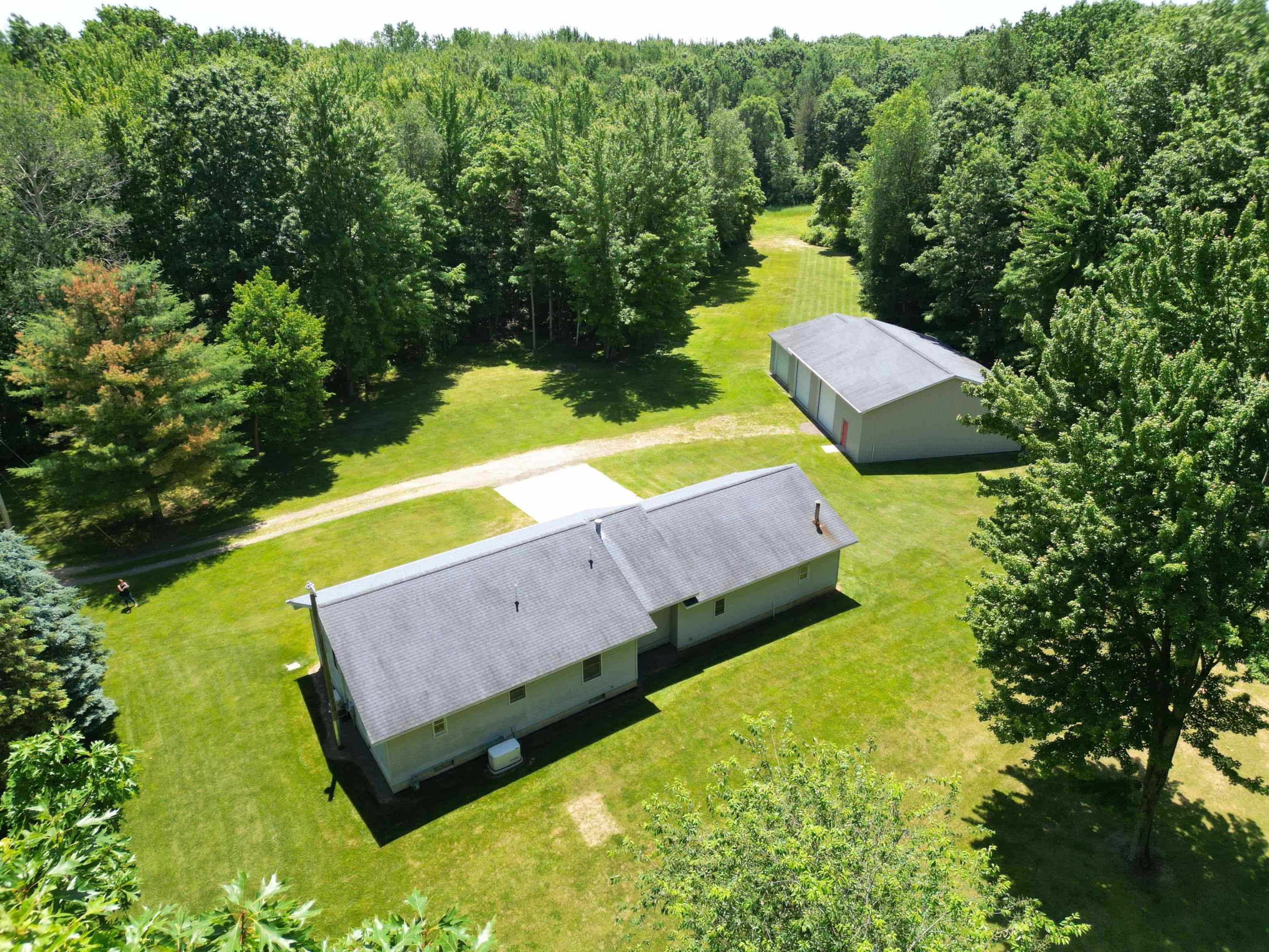 13287 McCumsey Road Clio, MI 48420 - Photo 3 of 57 50179592-806d0c95-672a-40b6-9432-3e386e69e72d.JPG