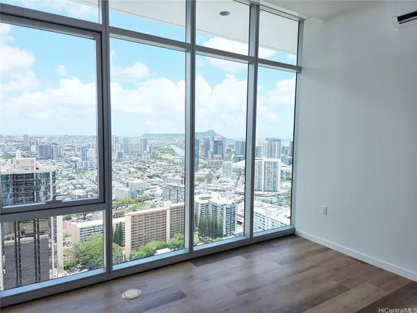 $4,900 | 1515 Liona Street, Unit 4401L, Honolulu, HI 96814