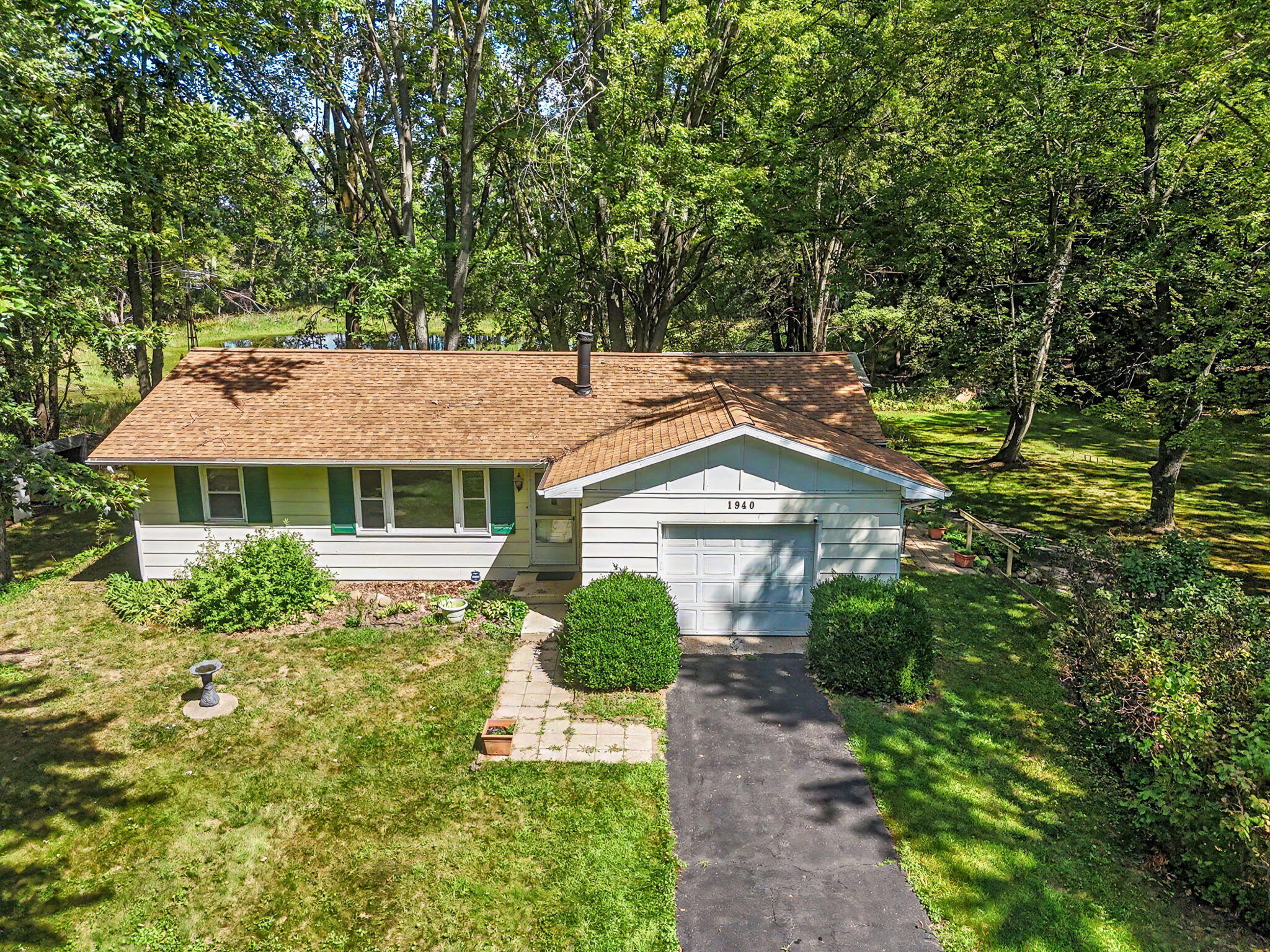 1940 Maple Grove Road Jackson, MI 49201 - Photo 43 of 53 43-web-or-mls-drone1