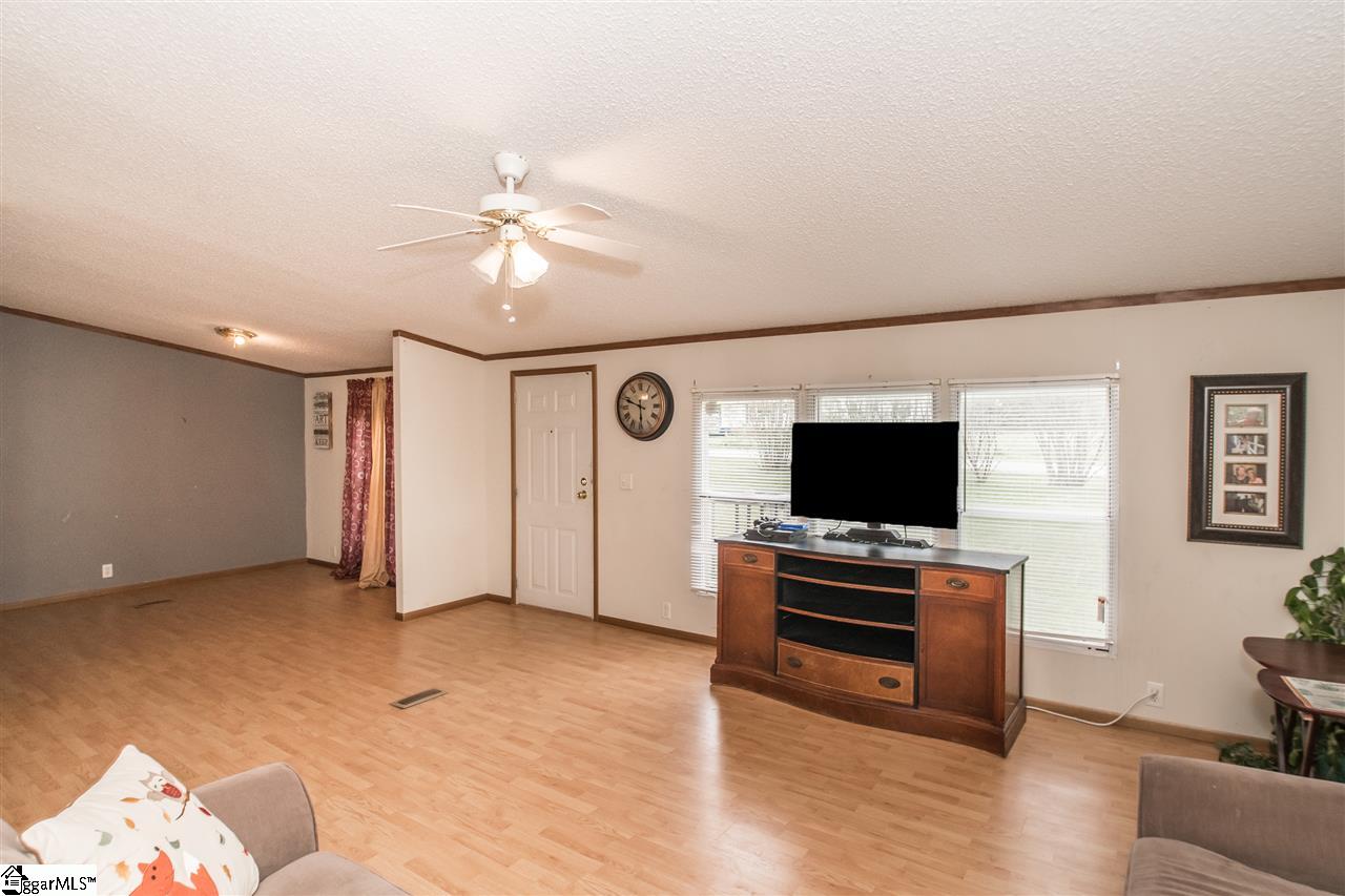 16 Thorn Ridge Lane Pelzer, SC 29669 - Photo 5 of 26