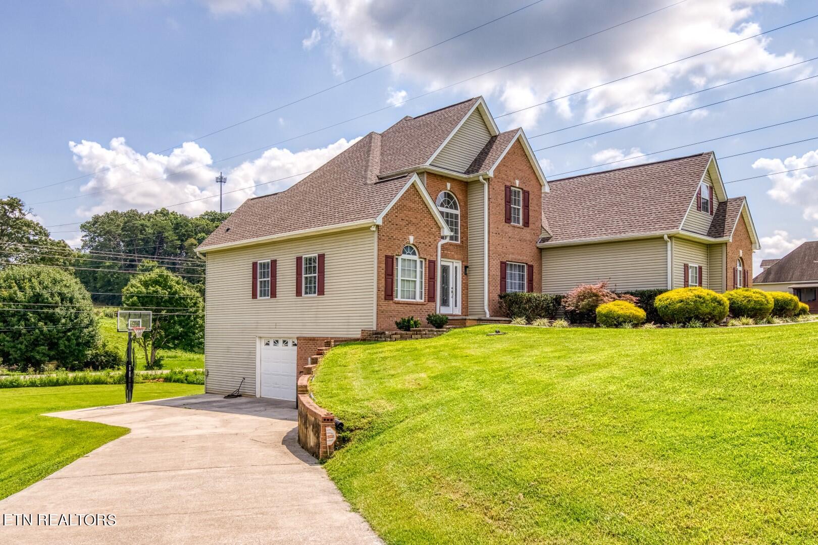 160 Raspberry Drive New Market, TN 37820 - Photo 4 of 46 1(51)