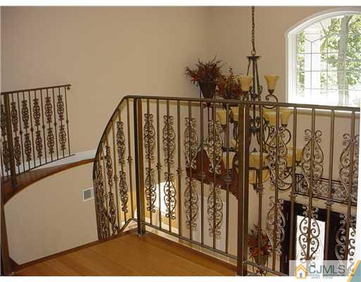24 Freeman Street Edison, NJ 08820 - Photo 13 of 18 Gallery Image 13