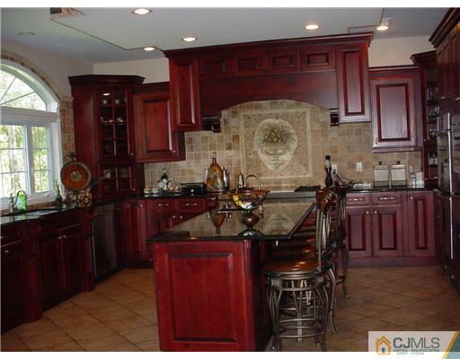 24 Freeman Street Edison, NJ 08820 - Photo 5 of 18 Gallery Image 5