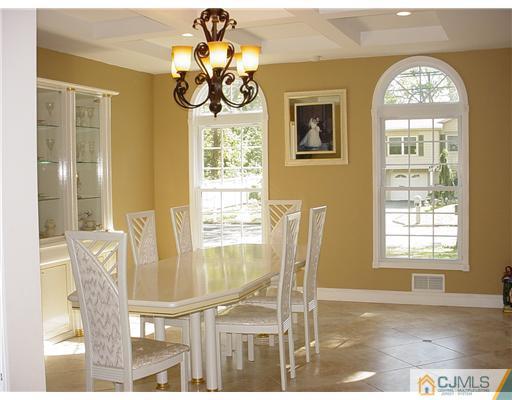 24 Freeman Street Edison, NJ 08820 - Photo 8 of 18 Gallery Image 8