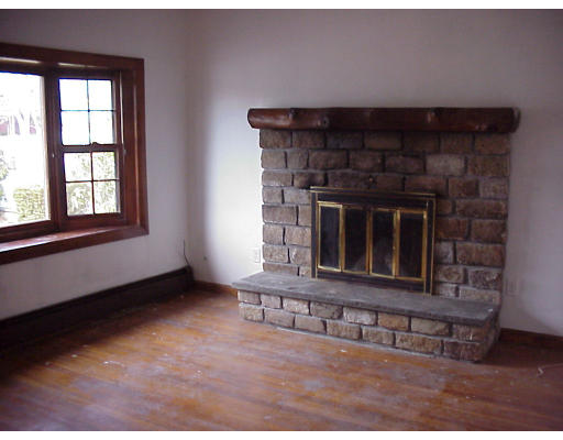 47 Hacker Street Fairhaven, MA 02719 - Photo 3 of 6 Gallery Image 3