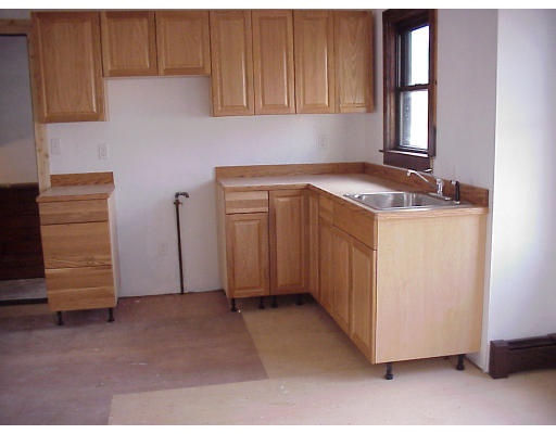 47 Hacker Street Fairhaven, MA 02719 - Photo 4 of 6 Gallery Image 4