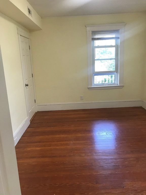 65 Conwell Avenue, Unit 3 Somerville, MA 02144 - Photo 8 of 12