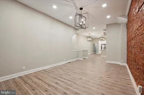 $1,950 | 2021 North 33rd Street, Unit 1, Philadelphia, PA 19121