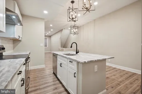 $1,950 | 2021 North 33rd Street, Unit 1, Philadelphia, PA 19121