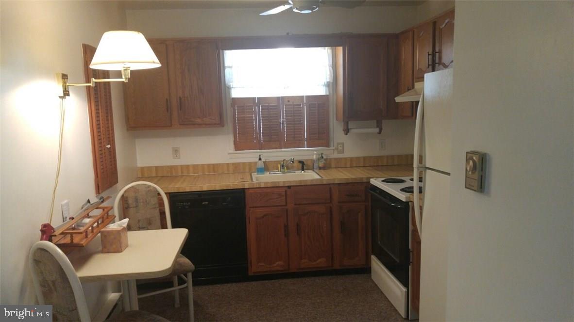 24 A Sycamore Access Road, Unit 7B Manahawkin, NJ 08050 - Photo 7 of 20 Gallery Image 7