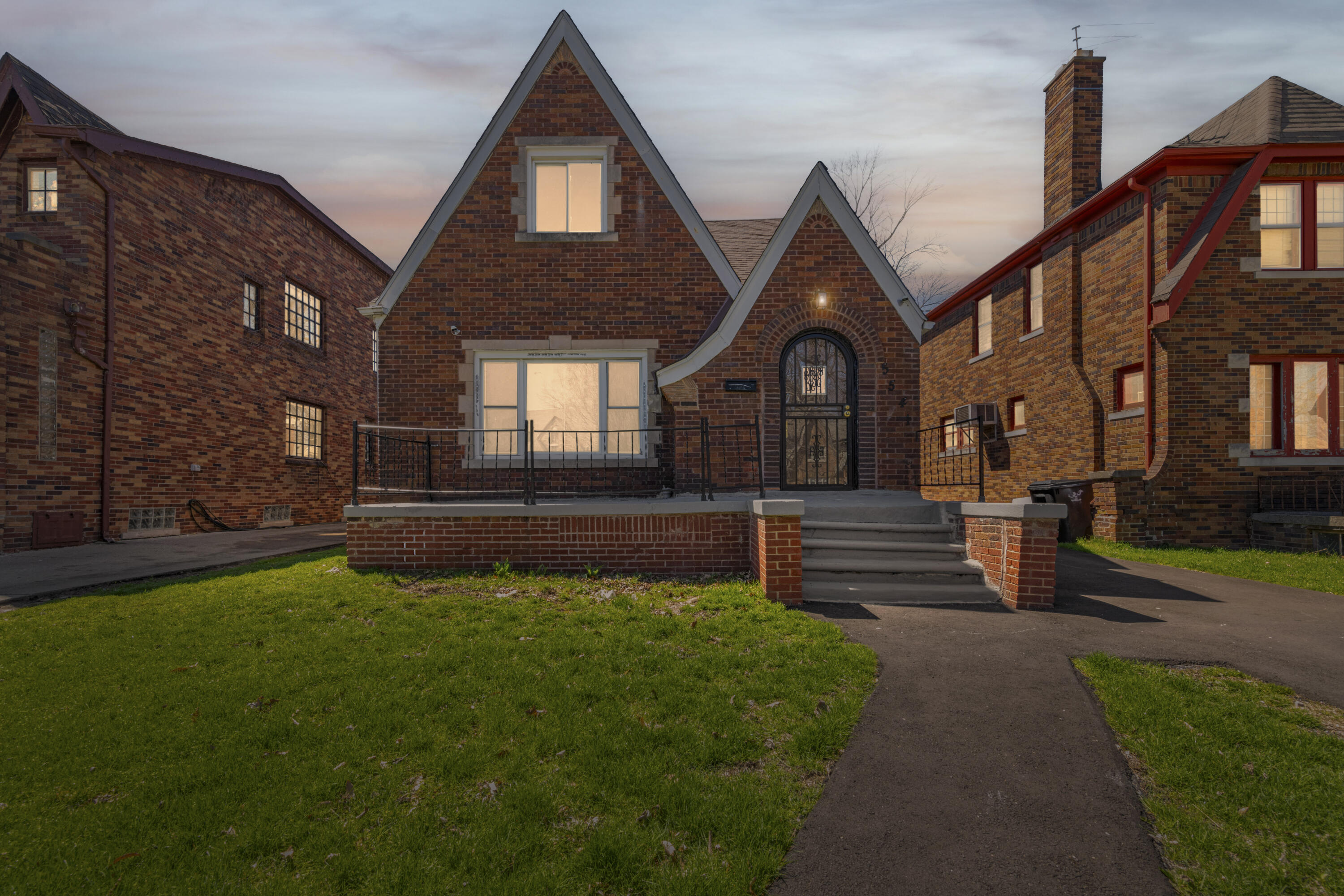 5541 Grayton Street Detroit, MI 48224 - Photo 1 of 42 5541 Grayton-HD Drone Photography-2_addo