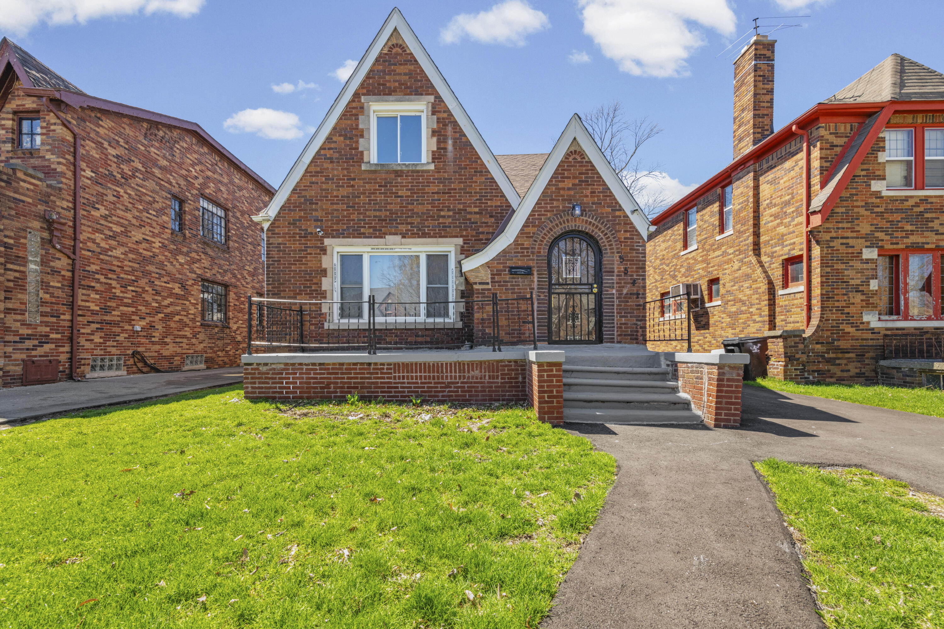 5541 Grayton Street Detroit, MI 48224 - Photo 2 of 42 5541 Grayton-HD Drone Photography-2