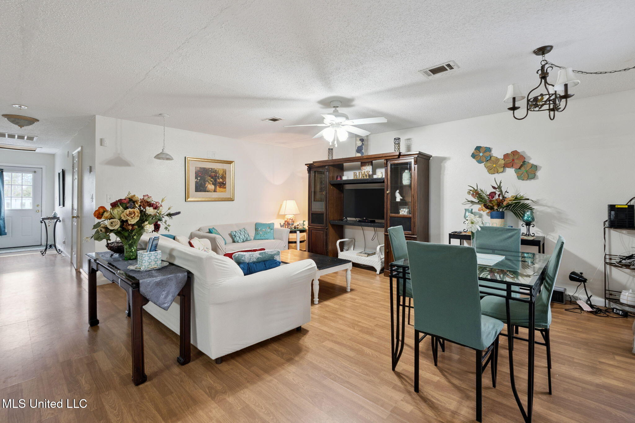 4250 1st Avenue Bay St. Louis, MS 39520 - Photo 3 of 17 005