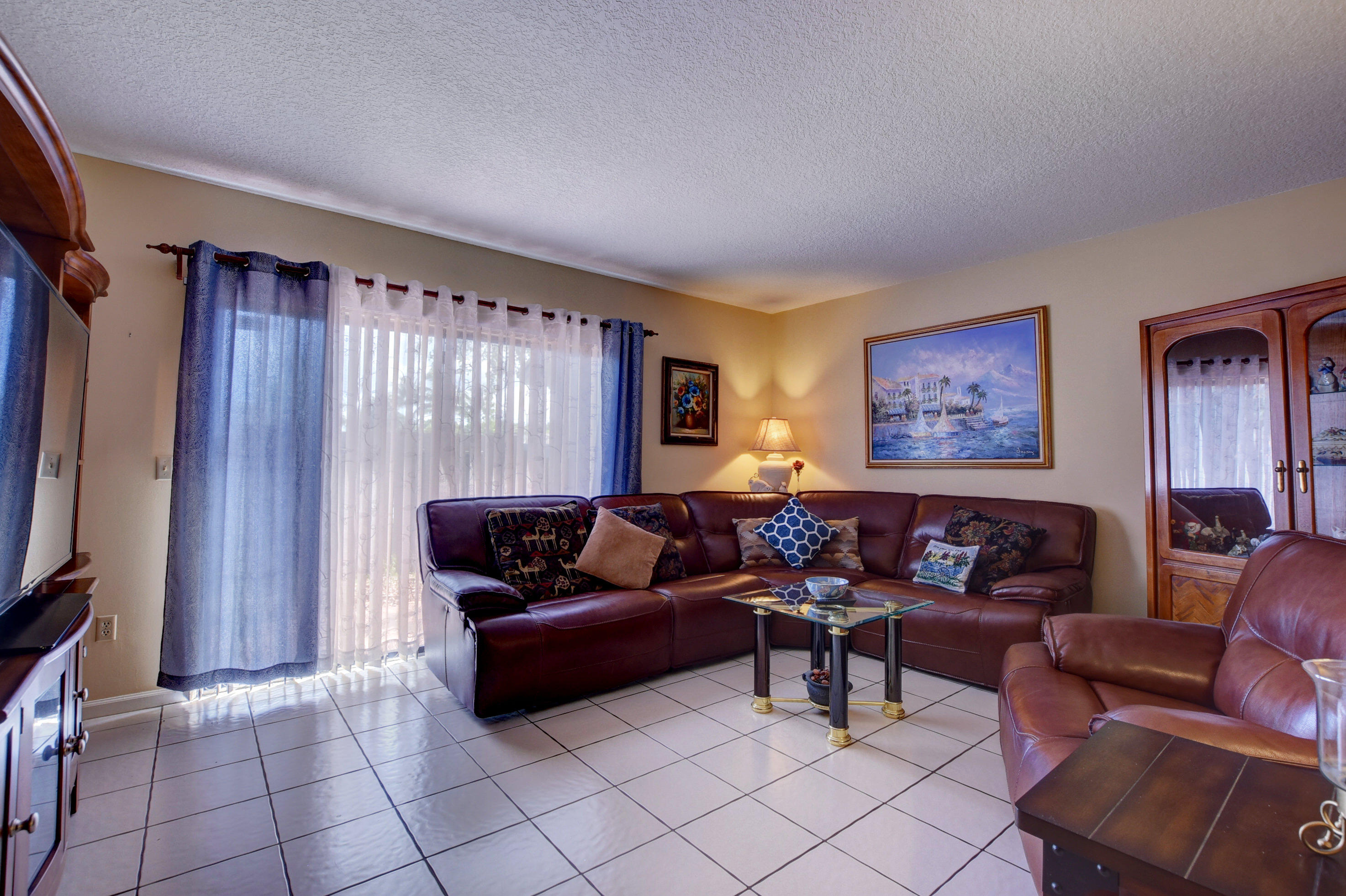 23358 Southwest 55th Avenue, Unit D Boca Raton, FL 33433 - Photo 7 of 19 Living Room