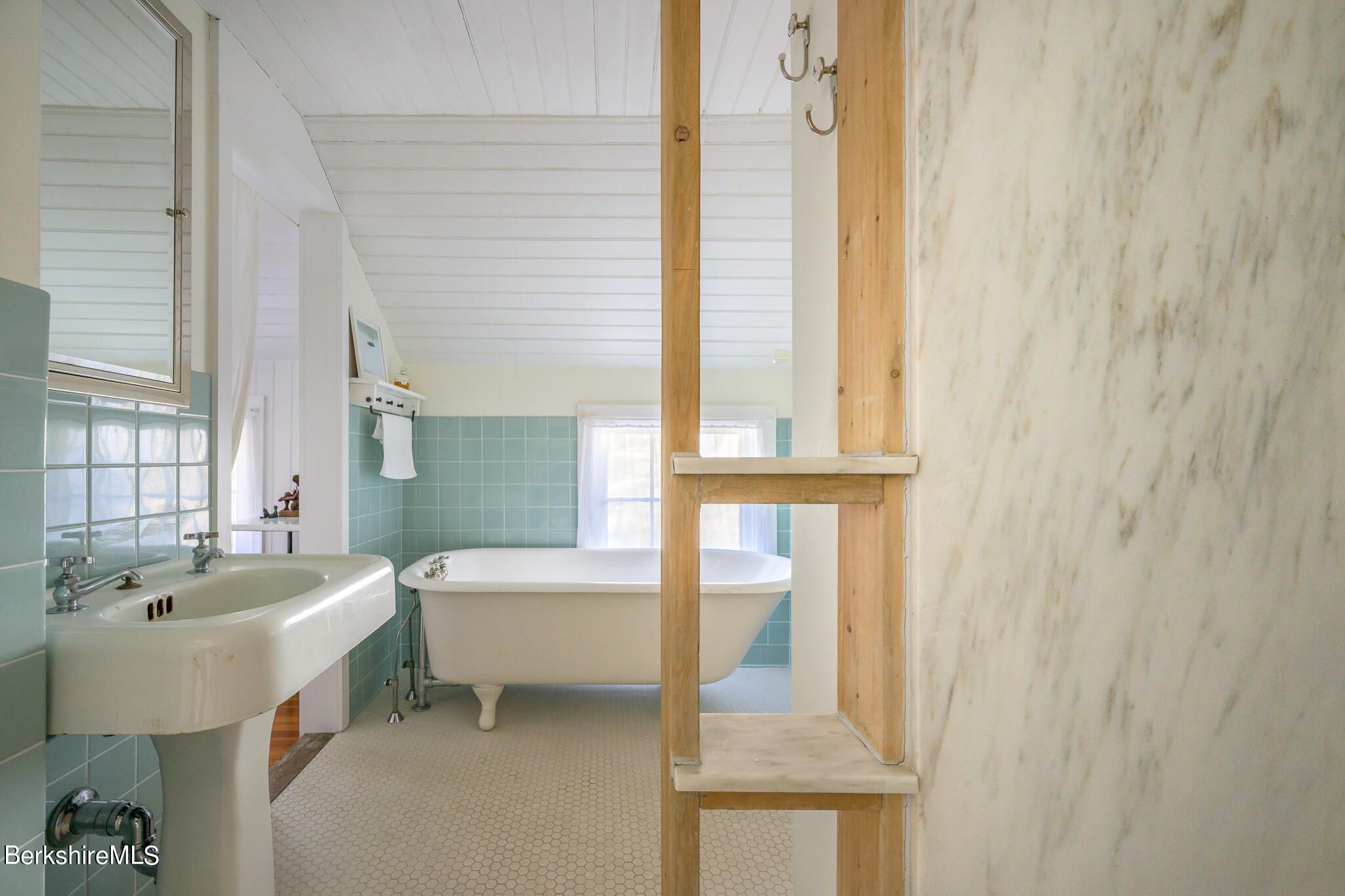 9 Yale Hill Road Stockbridge, MA 01262 - Photo 45 of 52 Primary bath