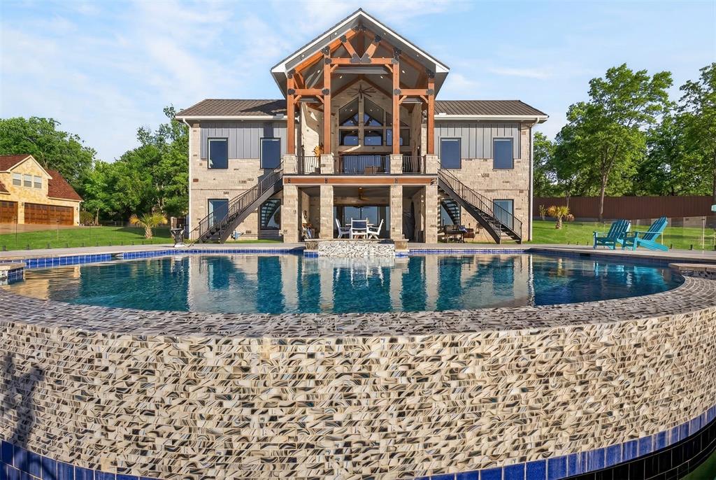 14392 Ridge Lane Malakoff, TX 75148 - Photo 2 of 39 front view of a house with a yard