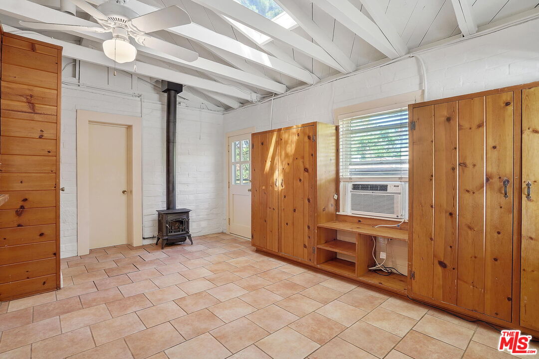 21652 Encina Road Topanga, CA 90290 - Photo 9 of 18